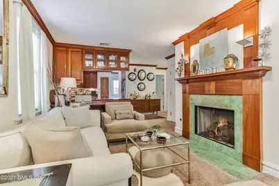 12 Lexington Avenue #2, Greenwich, CT 06830 - Photo 6