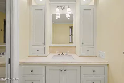 25 W Elm Street #37, Greenwich, CT 06830 - Photo 16
