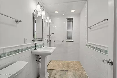 25 W Elm Street #37, Greenwich, CT 06830 - Photo 18