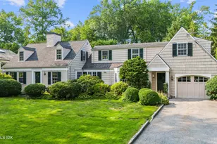 13 Hidden Brook Rd, Greenwich, CT 06878 - Photo 2
