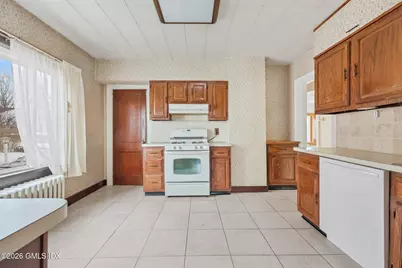 23 Thornhill Road #1st Floor, Greenwich, CT 06878 - Photo 8