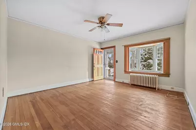 23 Thornhill Road #1st Floor, Greenwich, CT 06878 - Photo 2