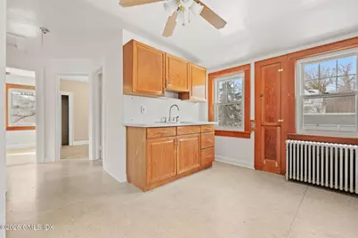 23 Thornhill Road #2nd Floor, Greenwich, CT 06878 - Photo 2