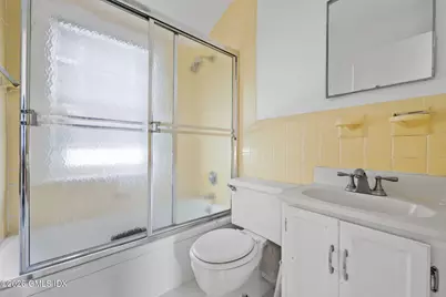23 Thornhill Road #2nd Floor, Greenwich, CT 06878 - Photo 10