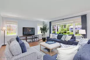 16 Hearthstone Dr, Greenwich, CT 06878 - Photo 4