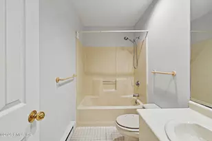 453 E Putnam Ave, Greenwich, CT 06807 - Photo 20