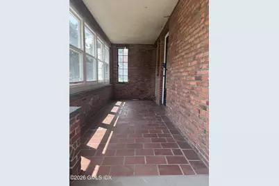 104 Hamilton Avenue #1B, Greenwich, CT 06830 - Photo 2