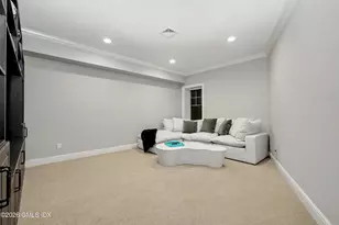 32 Reynolds Pl, Greenwich, CT 06830 - Photo 24