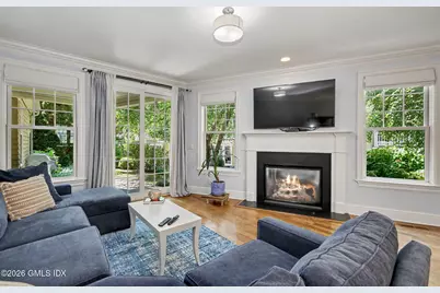 32 Reynolds Place #B, Greenwich, CT 06830 - Photo 6