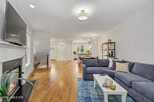 32 Reynolds Pl, Greenwich, CT 06830 - Photo 8