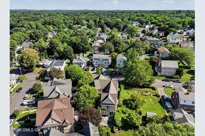 32 Reynolds Place #B, Greenwich, CT 06830 - Photo 32