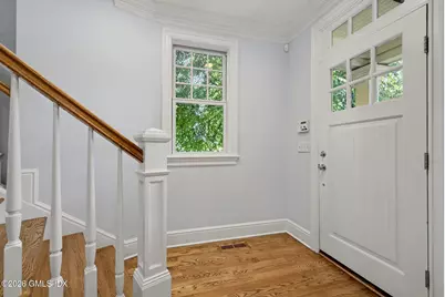 32 Reynolds Place #B, Greenwich, CT 06830 - Photo 2