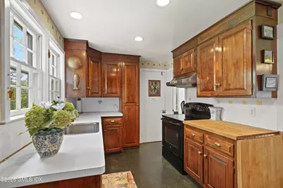 6 Charter Oak Lane, Greenwich, CT 06830 - Photo 30