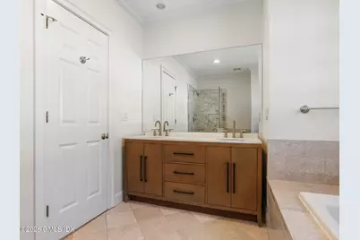 147 Holly Hill Lane #2, Greenwich, CT 06830 - Photo 16