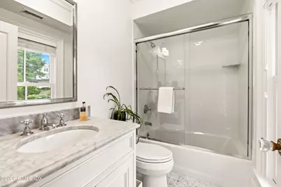 250 Milbank Avenue #B, Greenwich, CT 06830 - Photo 22