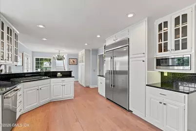 345 Round Hill Road, Greenwich, CT 06831 - Photo 14