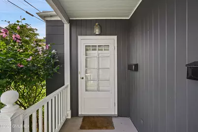 16 W Church Street, Greenwich, CT 06830 - Photo 4