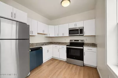 2 S New Street #2, Greenwich, CT 06830 - Photo 2
