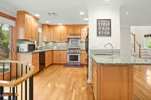 3 Old Wagon Rd, Old Greenwich, CT 06870 - Photo 6