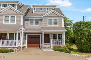 16 Hawthorne St, Greenwich, CT 06831 - Photo 1