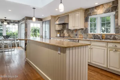 52 Seminary Street, New Canaan, CT 06840 - Photo 10