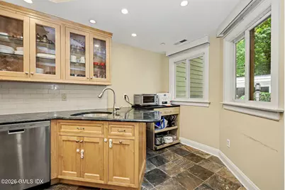 333 Palmer Hill Road #1B, Greenwich, CT 06878 - Photo 6