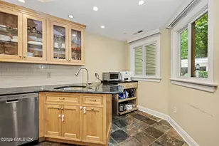 333 Palmer Hill Rd, Greenwich, CT 06878 - Photo 6