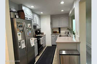33 River Street #1, New Canaan, CT 06840 - Photo 6