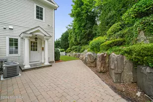 80 E Putnam Ave, Greenwich, CT 06807 - Photo 28