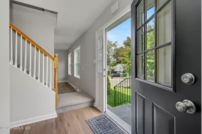 12 Stuart Drive, Old Greenwich, CT 06870 - Photo 6