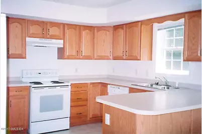 12 Stuart Drive, Old Greenwich, CT 06870 - Photo 2