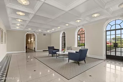 40 W Elm Street #2M, Greenwich, CT 06830 - Photo 4