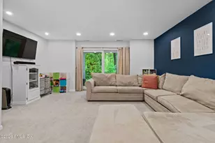 84 Silo Cir, Greenwich, CT 06878 - Photo 18