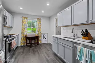 84 Silo Cir, Greenwich, CT 06878 - Photo 10