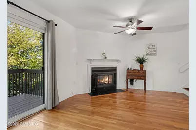 29 Division Street Wes #3, Greenwich, CT 06830 - Photo 8