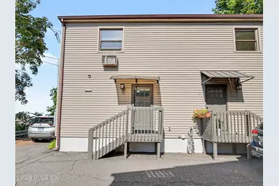 29 Division Street Wes #3, Greenwich, CT 06830 - Photo 2