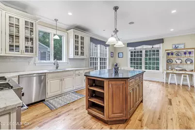 154 Valley Road, Greenwich, CT 06807 - Photo 20