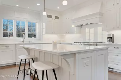 3 Orchard Place #A, Greenwich, CT 06830 - Photo 8