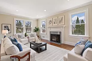32 Highview Ave, Old Greenwich, CT 06870 - Photo 8