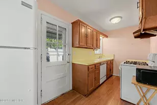 17 Cary Rd, Greenwich, CT 06878 - Photo 8