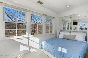 84 Indian Harbor Dr, Greenwich, CT 06830 - Photo 10