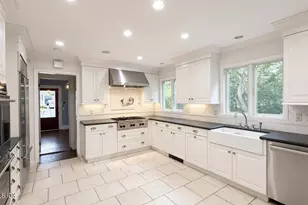 14 Highview Ave, Greenwich, CT 06830 - Photo 6