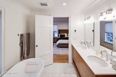 25 Woodland Drive #B, Greenwich, CT 06830 - Photo 14