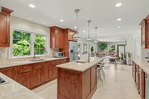 6 Lake Dr, Greenwich, CT 06878 - Photo 8