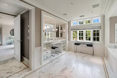 164 Round Hill Road, Greenwich, CT 06831 - Photo 24