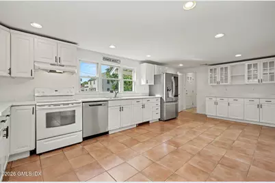 19 Old Club House Road, Old Greenwich, CT 06870 - Photo 4