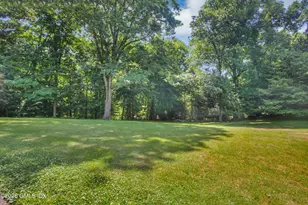 17 Witherell Dr, Greenwich, CT 06831 - Photo 28