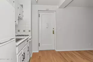 52 Lafayette Pl, Greenwich, CT 06830 - Photo 12
