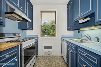 4 Putnam Hill #3H, Greenwich, CT 06830 - Photo 6