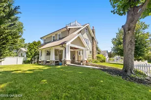 39 Edgewater Dr, Old Greenwich, CT 06870 - Photo 6